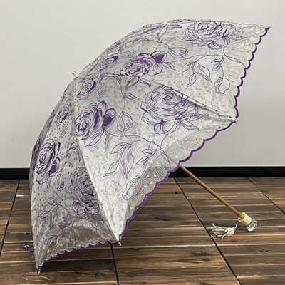Rozen paraplu met winddichte functie en lichtgewicht ontwerp