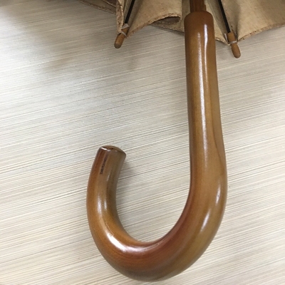 Creatieve milieubescherming Korkstof Zaagstof Stoffen paraplu met houten handvat