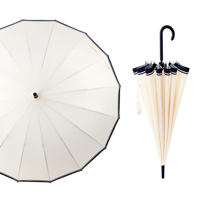 16k rechte golf paraplu Japanse en Koreaanse stijl in zwart en wit voor minimalistisch ontwerp