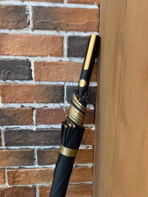X103 190T PG UV Protect Golden Coating Winddicht Golf Auto Paraplu voor reclame