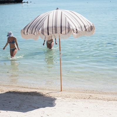 Toeristische attractie moet hebben buiten Tassel Beach paraplu met paraplu's basis